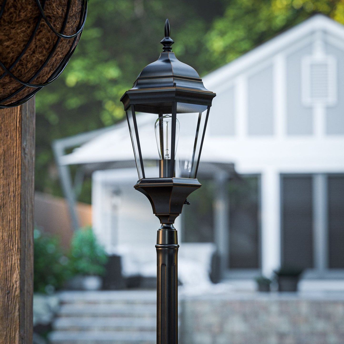 Villa Post Light